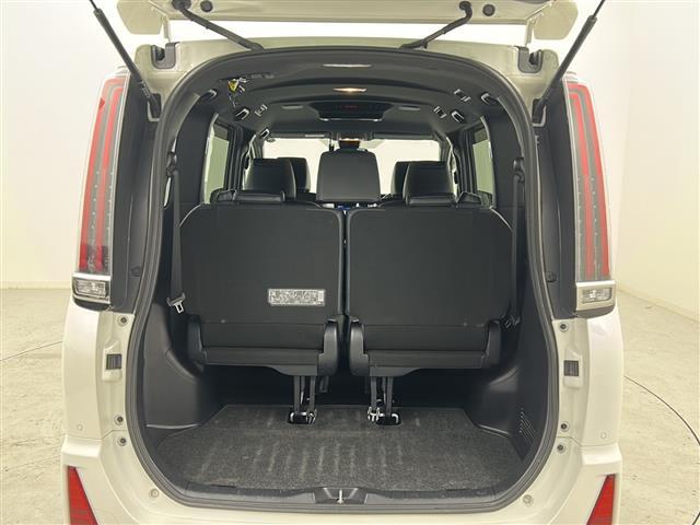 ノア Si ダブルバイビーII 禁煙車/純正12.1型フリップダウンモニター/トヨタセーフティ/クルコン/純正9型ナビ/フルセグ/両側電動ドア/ソナー/ビルトインETC/ドラレコ/ハーフレザーシート/スマキー×2/ロールサンシェード(15枚目)