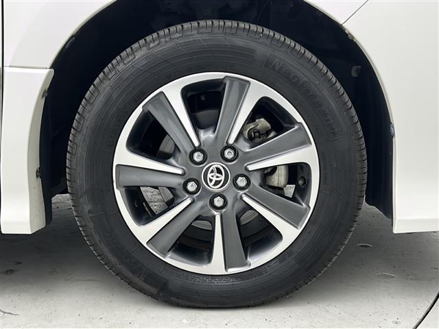 ノア Si ダブルバイビーII 禁煙車/純正12.1型フリップダウンモニター/トヨタセーフティ/クルコン/純正9型ナビ/フルセグ/両側電動ドア/ソナー/ビルトインETC/ドラレコ/ハーフレザーシート/スマキー×2/ロールサンシェード(16枚目)