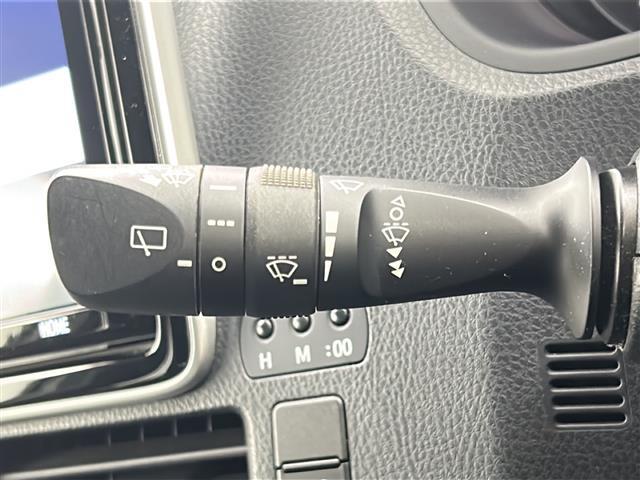 ノア Si ダブルバイビーII 禁煙車/純正12.1型フリップダウンモニター/トヨタセーフティ/クルコン/純正9型ナビ/フルセグ/両側電動ドア/ソナー/ビルトインETC/ドラレコ/ハーフレザーシート/スマキー×2/ロールサンシェード(23枚目)