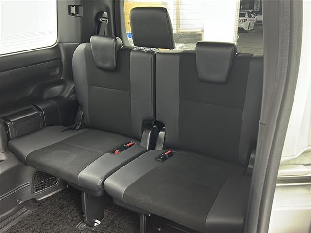 ノア Si ダブルバイビーII 禁煙車/純正12.1型フリップダウンモニター/トヨタセーフティ/クルコン/純正9型ナビ/フルセグ/両側電動ドア/ソナー/ビルトインETC/ドラレコ/ハーフレザーシート/スマキー×2/ロールサンシェード(34枚目)