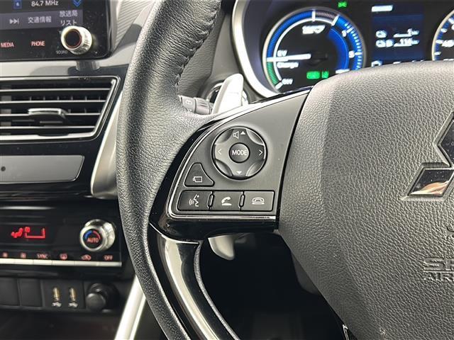 エクリプスクロスPHEV P サンルーフ/e-Assist/全周囲カメラ/ACC/ヘッドアップディスプレイ/BSM/純正ナビ/レザーシート/全席シートヒーター/パワーシート/パドルシフト/ステアヒーター/ETC/LEDヘッドライト(24枚目)