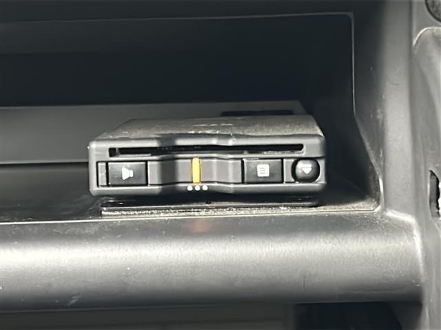 エクリプスクロスPHEV P サンルーフ/e-Assist/全周囲カメラ/ACC/ヘッドアップディスプレイ/BSM/純正ナビ/レザーシート/全席シートヒーター/パワーシート/パドルシフト/ステアヒーター/ETC/LEDヘッドライト(28枚目)