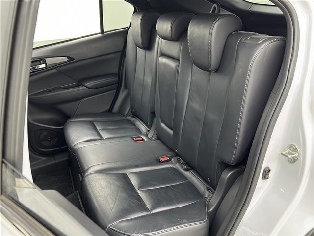 エクリプスクロスPHEV P サンルーフ/e-Assist/全周囲カメラ/ACC/ヘッドアップディスプレイ/BSM/純正ナビ/レザーシート/全席シートヒーター/パワーシート/パドルシフト/ステアヒーター/ETC/LEDヘッドライト(34枚目)