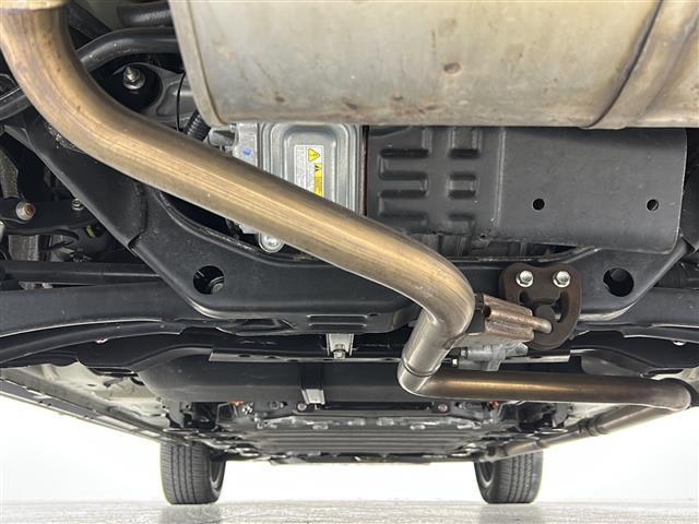 エクリプスクロスPHEV P サンルーフ/e-Assist/全周囲カメラ/ACC/ヘッドアップディスプレイ/BSM/純正ナビ/レザーシート/全席シートヒーター/パワーシート/パドルシフト/ステアヒーター/ETC/LEDヘッドライト(43枚目)