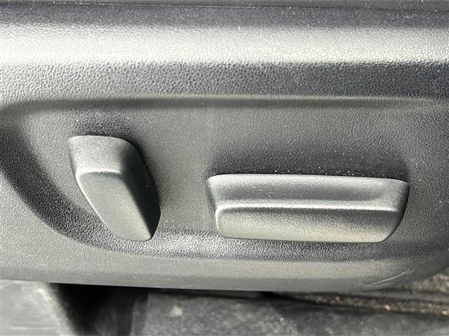 ヴェルファイアハイブリッド ZR Gエディション 禁煙車/ツインムーンルーフ/天吊モニター/衝突軽減/レーダークルーズコントロール/全周囲カメラ/純正9型ナビ/フルセグテレビ/電動リアゲート/ETC/ドライブレコーダー/両側電動ドア/電動パーキング(12枚目)