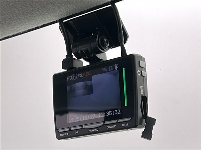 ルーミー カスタムG-T 純正9インチナビ/フルセグTV/Bluetooth/バックカメラ/両側パワースライドドア/クルーズコントロール/ビルトインETC/DNシートヒーター/前後ドライブレコーダー/アイドリングストップ(12枚目)