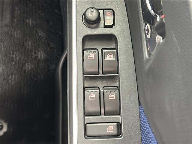 ルーミー カスタムG-T 純正9インチナビ/フルセグTV/Bluetooth/バックカメラ/両側パワースライドドア/クルーズコントロール/ビルトインETC/DNシートヒーター/前後ドライブレコーダー/アイドリングストップ(30枚目)