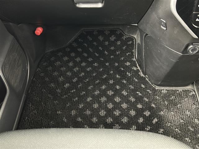 ルーミー カスタムG-T 純正9インチナビ/フルセグTV/Bluetooth/バックカメラ/両側パワースライドドア/クルーズコントロール/ビルトインETC/DNシートヒーター/前後ドライブレコーダー/アイドリングストップ(31枚目)