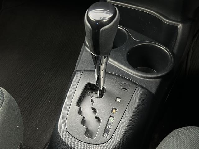 アクア Sスタイルブラック プリクラッシュセーフティ/レーンディパーチャーアラート/オートハイビーム/前後クリアランスソナー/純正ナビ/フルセグTV/Bluetooth/バックカメラ/前ドラレコ/Aストップ/横滑り防止装置(8枚目)