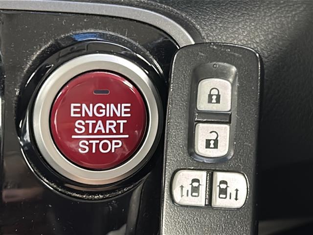 Ｎ－ＢＯＸカスタム ２トーンカラースタイル　Ｇ・Ｌパッケージ　禁煙車／衝突軽減／両側電動ドア／バックカメラ／フルセグＴＶ／ＥＴＣ／前後ドラレコ／ＨＩＤヘッドライト／フォグランプ／横滑り防止装置／ＥＣＯＮスイッチ／純正１４インチアルミホイール／ステアリングスイッチ（11枚目）