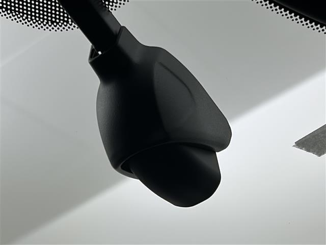 MX-30 ベーシックPKG+エクステリアパッケージ 禁煙車/アイアクティブセンス/全方位カメラ/純正ナビ/フルセグTV/シートヒーター/パワーシート/ハンドルヒーター/革巻きハンドル/ステアスイッチ/プッシュスタート/スマートキー×2/ETC/ドラレコ(11枚目)