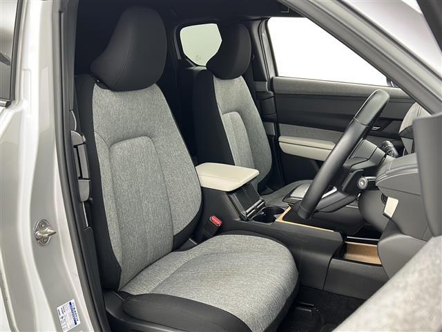 MX-30 ベーシックPKG+エクステリアパッケージ 禁煙車/アイアクティブセンス/全方位カメラ/純正ナビ/フルセグTV/シートヒーター/パワーシート/ハンドルヒーター/革巻きハンドル/ステアスイッチ/プッシュスタート/スマートキー×2/ETC/ドラレコ(13枚目)