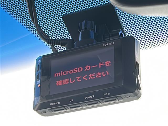 デリカD:5 G パワーパッケージ 禁煙車/E-アシスト/BSM/全周囲カメラ/両側電動スライド/パドルシフト/電動リアゲート/電動ステップ/温熱シート/電動シート/ドラレコ/ETC/プッシュスタート/スマートキー×2/メーカーナビ(11枚目)