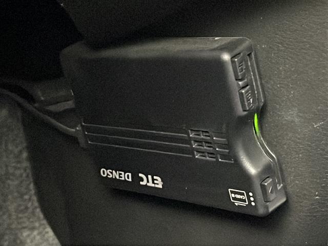 ハスラー Ｊスタイル　禁煙車／衝突軽減／社外７型ナビ／ドラレコ／ＥＴＣ／ＬＥＤヘッドライト／ＬＥＤフォグライト／前席シートヒーター／革巻きステアリング／ステアリングスイッチ／社外フロアマット／純正１５インチアルミホイール（10枚目）