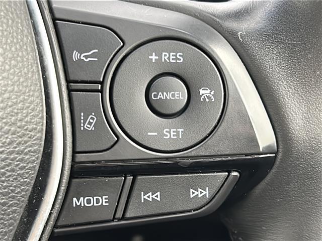 クラウンハイブリッド S Cパッケージ 純正ナビ/CD/DVD/Bluetooth/フルセグTV/バックカメラ/DNシートヒーター/DNパワーシート/ハンドルヒーター/レーントレーシングアシスト/オートクルーズコントロール/BSM/HUD(6枚目)