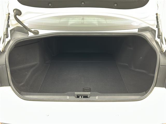 クラウンハイブリッド S Cパッケージ 純正ナビ/CD/DVD/Bluetooth/フルセグTV/バックカメラ/DNシートヒーター/DNパワーシート/ハンドルヒーター/レーントレーシングアシスト/オートクルーズコントロール/BSM/HUD(15枚目)