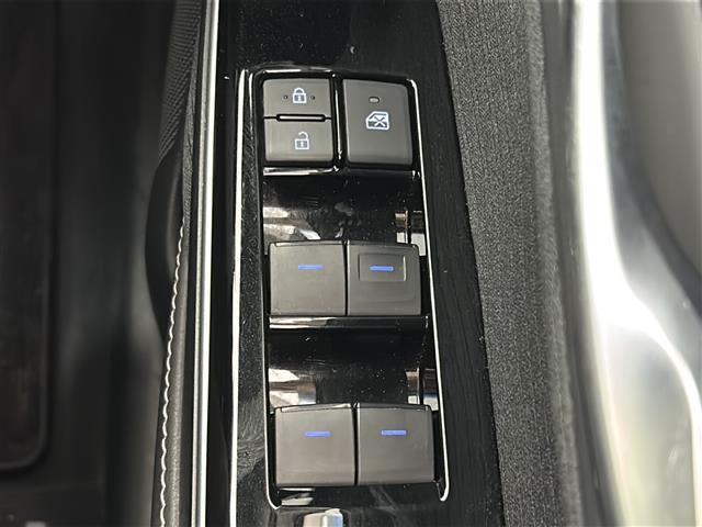 クラウンハイブリッド S Cパッケージ 純正ナビ/CD/DVD/Bluetooth/フルセグTV/バックカメラ/DNシートヒーター/DNパワーシート/ハンドルヒーター/レーントレーシングアシスト/オートクルーズコントロール/BSM/HUD(32枚目)