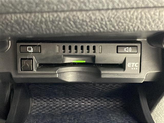 マークX 250G 禁煙車/モデリスタ/トヨタセーフティセンス/Bカメラ/電動シート/社外9型ナビ/フルセグ/革巻きステア/Pスタート/スマートキー/ビルトインETC/ドラレコ/LEDヘッド/フォグ/純正16インチアルミ(11枚目)