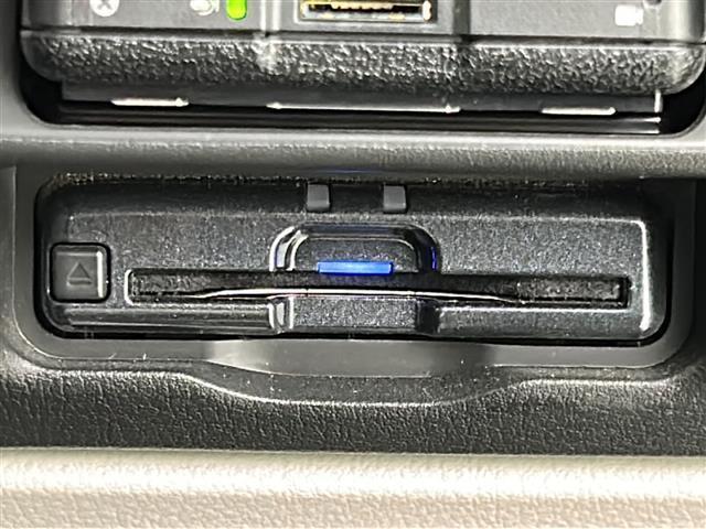 CX-60 XD-ハイブリッド エクスクルーシブモダン 禁煙車/ドライバー・パーソナライゼーション・システム/BOSE/全周囲カメラ/白本革シート/純正12.3型ナビ/全席シートヒーター/エアシート/ETC/ドラレコ/ワイヤレス充電/1500W充電(11枚目)