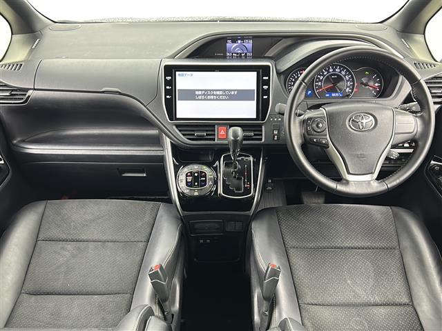 ヴォクシー ZS 煌III 禁煙車/衝突軽減/純正12型フリップダウンモニター/純正10型ナビ/ハーフレザーシート/バックカメラLEDヘッドライト/LEDフォグライト/ETC/純正フロアマット/純正16インチアルミホイール(2枚目)