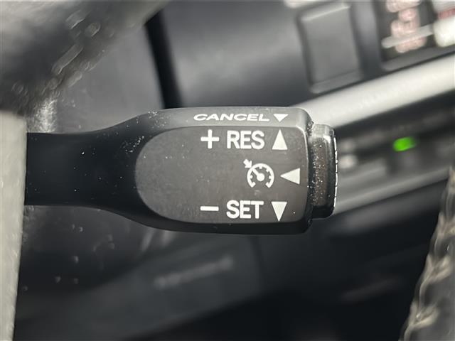 ヴォクシー ZS 煌III 禁煙車/衝突軽減/純正12型フリップダウンモニター/純正10型ナビ/ハーフレザーシート/バックカメラLEDヘッドライト/LEDフォグライト/ETC/純正フロアマット/純正16インチアルミホイール(7枚目)