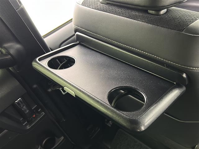 ヴォクシー ZS 煌III 禁煙車/衝突軽減/純正12型フリップダウンモニター/純正10型ナビ/ハーフレザーシート/バックカメラLEDヘッドライト/LEDフォグライト/ETC/純正フロアマット/純正16インチアルミホイール(29枚目)