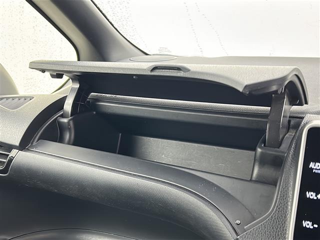 ヴォクシー ZS 煌III 禁煙車/衝突軽減/純正12型フリップダウンモニター/純正10型ナビ/ハーフレザーシート/バックカメラLEDヘッドライト/LEDフォグライト/ETC/純正フロアマット/純正16インチアルミホイール(30枚目)