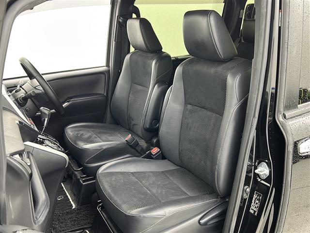 ヴォクシー ZS 煌III 禁煙車/衝突軽減/純正12型フリップダウンモニター/純正10型ナビ/ハーフレザーシート/バックカメラLEDヘッドライト/LEDフォグライト/ETC/純正フロアマット/純正16インチアルミホイール(33枚目)