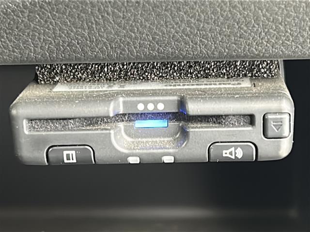 スペーシアカスタム ハイブリッドXS 禁煙車/衝突軽減/ヘッドアップディスプレイ/運転席シートヒーター/両側電動ドア/全周囲カメラ/フルセグテレビ/純正8型ナビ/ETC/前方ドライブレコーダー/純正15インチアルミホイール/LEDヘッド(11枚目)