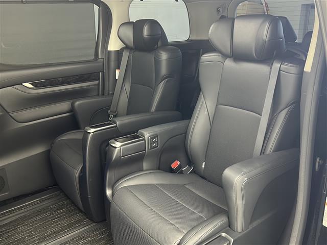 ヴェルファイア 2.5Z Gエディション 禁煙車/サンルーフ/衝突軽減/両側パワスラ/レザーシート/社外11型ナビ/バックカメラ/パワーバックドア/前席パワーシート/前席シートヒーター/前席エアーシート/D席シートメモリー/ステアヒーター(33枚目)