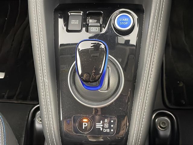 キックス X 純正9インチナビ/CD/DVD/Bluetooth/フルセグTV/プロパロット/全方位カメラ/DNシートヒーター/インテリジェントルームミラー/ビルトインETC/前後クリアランスソナー/ドラレコ(10枚目)