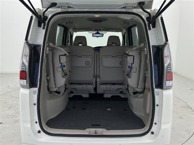 セレナ ｅ－パワー　ＸＶ　ワンオーナー／禁煙車／プロパイロット／衝突軽減／車線維持／パーキングアシスト／全周囲カメラ／デジタルインナーミラー／シートヒーター純正９型ナビ／両側電動ドア／ビルトインＥＴＣ／純正ドライブレコーダー（15枚目）