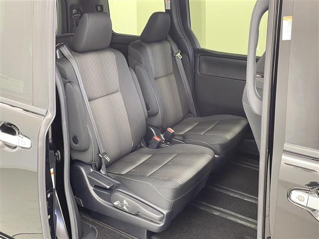 ヴォクシー ZS 煌 モデリスタエアロ/禁煙車/両側電動ドア/トヨタセーフティ/純正9型ナビ/フルセグTV/バックカメラ/ETC/ドラレコ/革巻きステアリング/純正アルミ/LEDヘッド/フォグランプ/ロールサンシェード(14枚目)