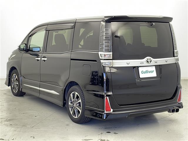 ヴォクシー ZS 煌 モデリスタエアロ/禁煙車/両側電動ドア/トヨタセーフティ/純正9型ナビ/フルセグTV/バックカメラ/ETC/ドラレコ/革巻きステアリング/純正アルミ/LEDヘッド/フォグランプ/ロールサンシェード(18枚目)