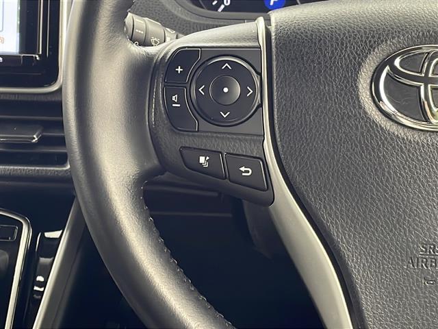 ヴォクシー ZS 煌 モデリスタエアロ/禁煙車/両側電動ドア/トヨタセーフティ/純正9型ナビ/フルセグTV/バックカメラ/ETC/ドラレコ/革巻きステアリング/純正アルミ/LEDヘッド/フォグランプ/ロールサンシェード(20枚目)