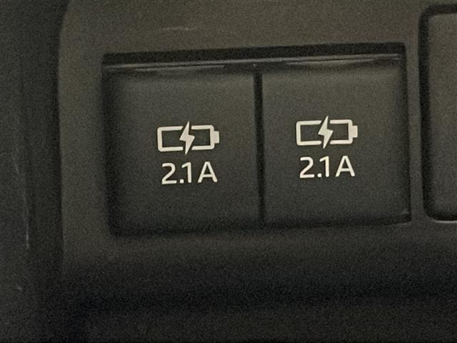 ヴォクシー ZS 煌 モデリスタエアロ/禁煙車/両側電動ドア/トヨタセーフティ/純正9型ナビ/フルセグTV/バックカメラ/ETC/ドラレコ/革巻きステアリング/純正アルミ/LEDヘッド/フォグランプ/ロールサンシェード(26枚目)