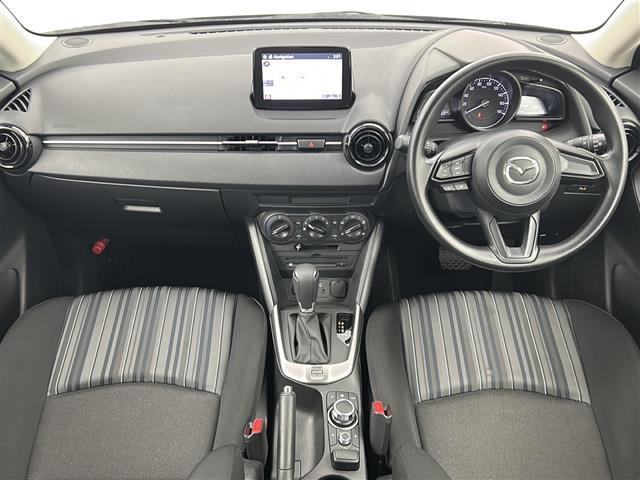 MAZDA2 15S i-ACTIVSENSE/衝突軽減/BSM/レーンキープアシスト/バックカメラ/純正ナビ/ETC/フルセグTV/HIDヘッドライト/横滑り防止装置/ステアリングスイッチ/社外15インチアルミホイール(2枚目)