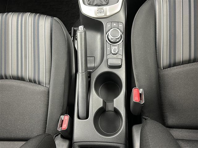 MAZDA2 15S i-ACTIVSENSE/衝突軽減/BSM/レーンキープアシスト/バックカメラ/純正ナビ/ETC/フルセグTV/HIDヘッドライト/横滑り防止装置/ステアリングスイッチ/社外15インチアルミホイール(27枚目)