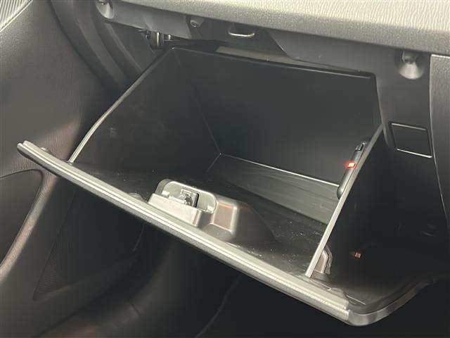 MAZDA2 15S i-ACTIVSENSE/衝突軽減/BSM/レーンキープアシスト/バックカメラ/純正ナビ/ETC/フルセグTV/HIDヘッドライト/横滑り防止装置/ステアリングスイッチ/社外15インチアルミホイール(30枚目)