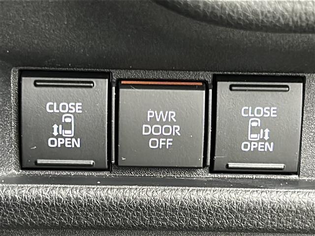 シエンタ ハイブリッドZ 禁煙車/トヨタセーフティ/4WD/両側電動ドア/純正ディスプレイオーディオ/バックカメラ/革巻ステアリング/ETC/AC100V/純正フロアマッド/純正アルミホイール/LEDヘッド/ロールサンシェード(5枚目)