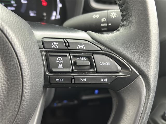 シエンタ ハイブリッドZ 禁煙車/トヨタセーフティ/4WD/両側電動ドア/純正ディスプレイオーディオ/バックカメラ/革巻ステアリング/ETC/AC100V/純正フロアマッド/純正アルミホイール/LEDヘッド/ロールサンシェード(7枚目)