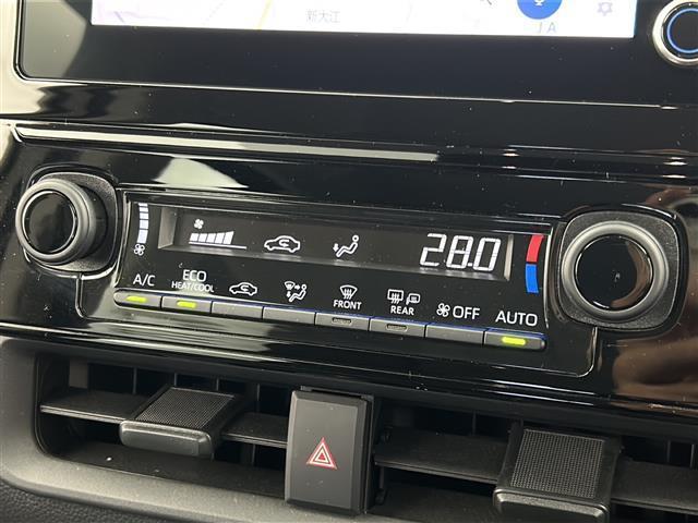 シエンタ ハイブリッドZ 禁煙車/トヨタセーフティ/4WD/両側電動ドア/純正ディスプレイオーディオ/バックカメラ/革巻ステアリング/ETC/AC100V/純正フロアマッド/純正アルミホイール/LEDヘッド/ロールサンシェード(10枚目)