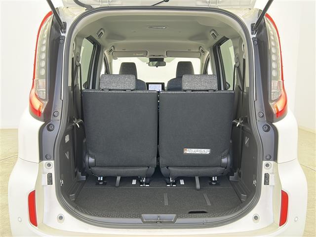 シエンタ ハイブリッドZ 禁煙車/トヨタセーフティ/4WD/両側電動ドア/純正ディスプレイオーディオ/バックカメラ/革巻ステアリング/ETC/AC100V/純正フロアマッド/純正アルミホイール/LEDヘッド/ロールサンシェード(15枚目)