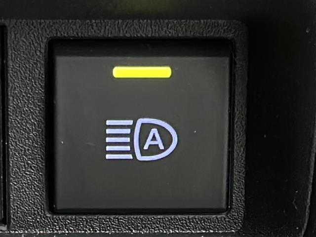 シエンタ ハイブリッドZ 禁煙車/トヨタセーフティ/4WD/両側電動ドア/純正ディスプレイオーディオ/バックカメラ/革巻ステアリング/ETC/AC100V/純正フロアマッド/純正アルミホイール/LEDヘッド/ロールサンシェード(27枚目)