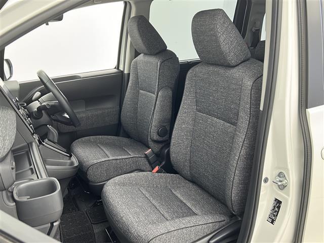 シエンタ ハイブリッドZ 禁煙車/トヨタセーフティ/4WD/両側電動ドア/純正ディスプレイオーディオ/バックカメラ/革巻ステアリング/ETC/AC100V/純正フロアマッド/純正アルミホイール/LEDヘッド/ロールサンシェード(32枚目)