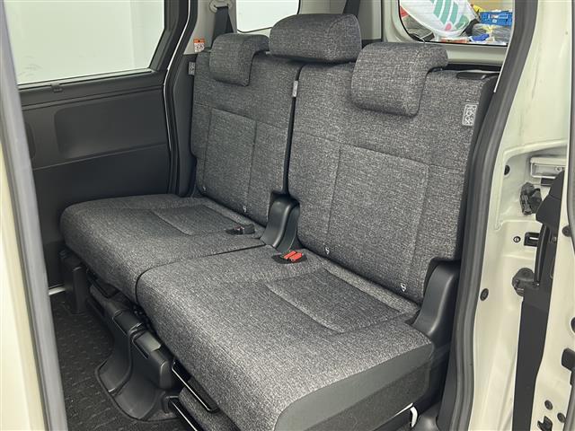 シエンタ ハイブリッドZ 禁煙車/トヨタセーフティ/4WD/両側電動ドア/純正ディスプレイオーディオ/バックカメラ/革巻ステアリング/ETC/AC100V/純正フロアマッド/純正アルミホイール/LEDヘッド/ロールサンシェード(33枚目)