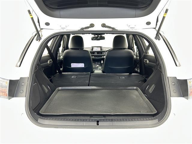 修復歴※などしっかり表記で安心をご提供！※当社基準による調査の結果、修復歴車と判断された車両は一部店舗を除き、販売を行なっておりません。万一、納車時に修復歴があった場合にはご契約の解除等に応じます。