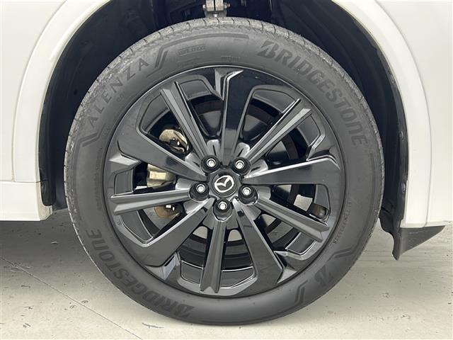 CX-60 XD-ハイブリッド プレミアムスポーツ 禁煙車/サンルーフ/BOSEサウンド/アイアクティブセンス/全方位カメラ/HUD/BSM/電動リアゲート/シートヒーター/エアーシート/パワーシート/シートメモリー/ドラレコ/ETC/革巻きステア(16枚目)