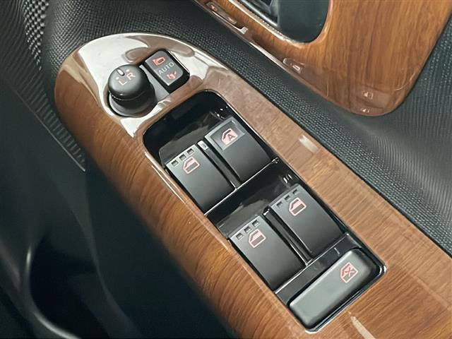 ムーヴキャンバス Gメイクアップ SAIII 禁煙車/衝突軽減/両側パワースライドドア/純正7型ナビ/バックカメラ/フルセグテレビ/ETC/前方ドライブレコーダー/スマートキー/純正フロアマット/LEDヘッドライト/純正ドアバイザー/社外アルミ(28枚目)