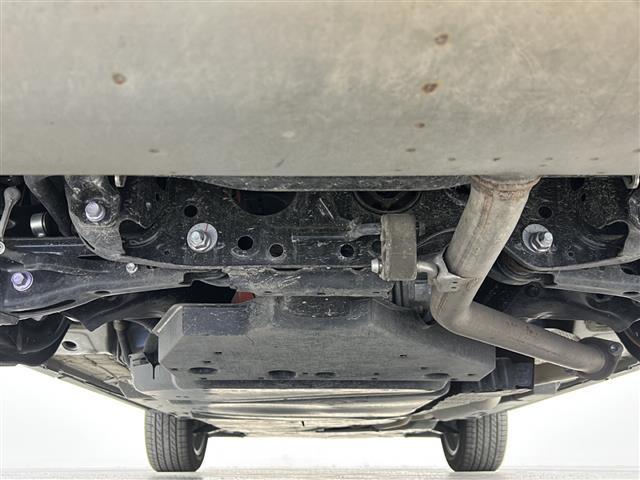 RAV4 ハイブリッドアドベンチャー 禁煙車/サンルーフ/4WD/寒冷地仕様/リアフォグ/トヨタセーフティ/パワーシート/シートメモリー/シートヒーター/ベンチレーション/レザーシート/純正ディスプレイオーディオ/フルセグ/バックカメラ/(43枚目)